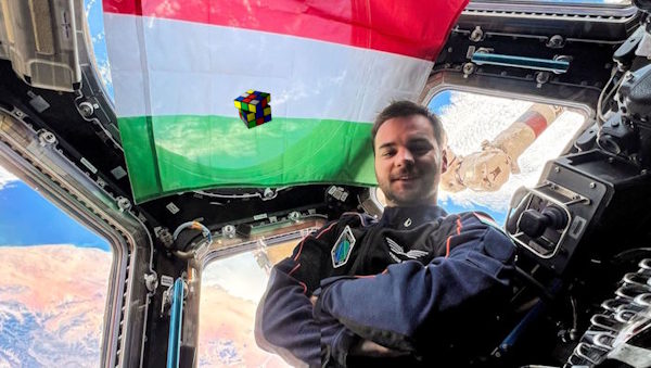 kapu tibor kirakja a rubik kockat